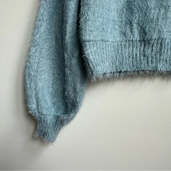 Show Me Your MUMU Women XS Vienna Sweater Frosty Blue Knit Shaggy Furry Winter - Picture 8 of 14
